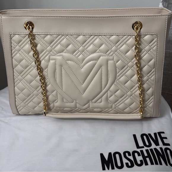NWT Love Moschino Cream Quilted Borsa Tote & Gold Chain Handles(with dust bag) - Picture 6 of 16